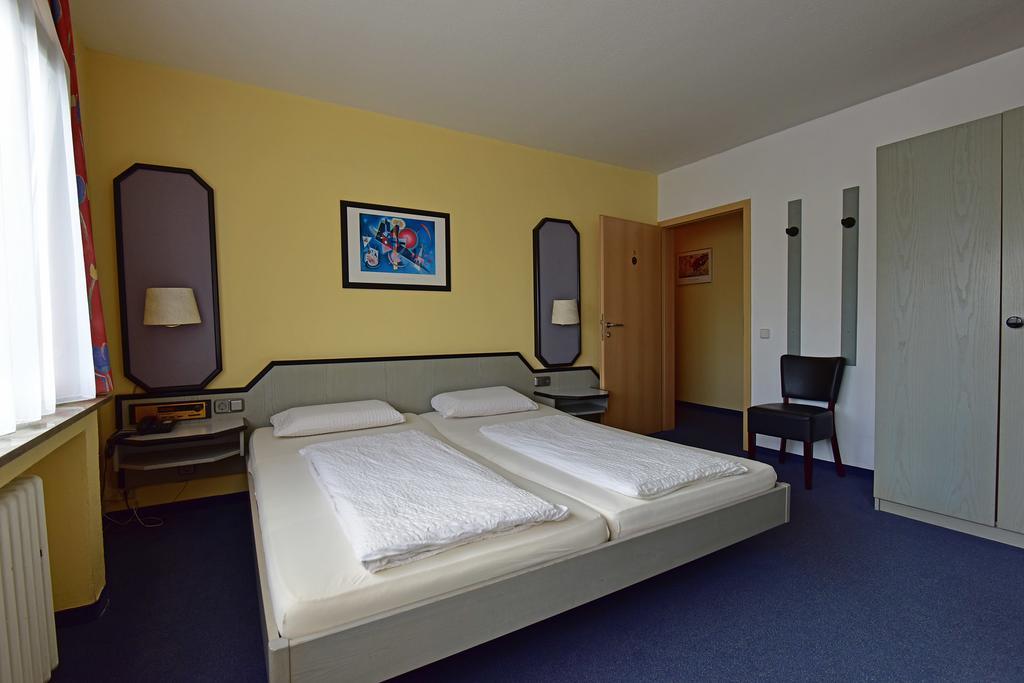 Hotel Wiedenhof ฮิลเดน ภายนอก รูปภาพ